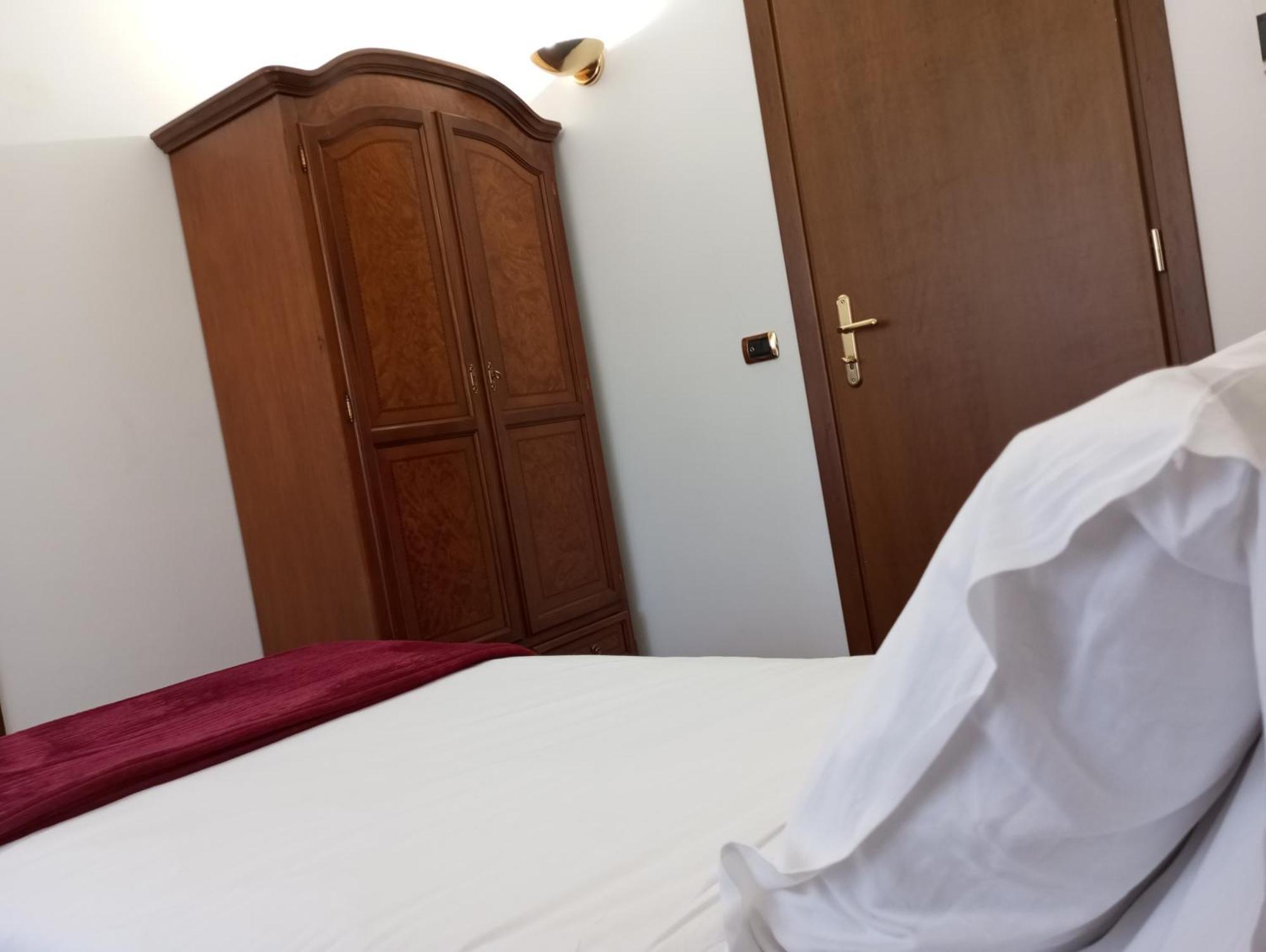 Regina Hotel Pollino Морано Калабро Стая снимка